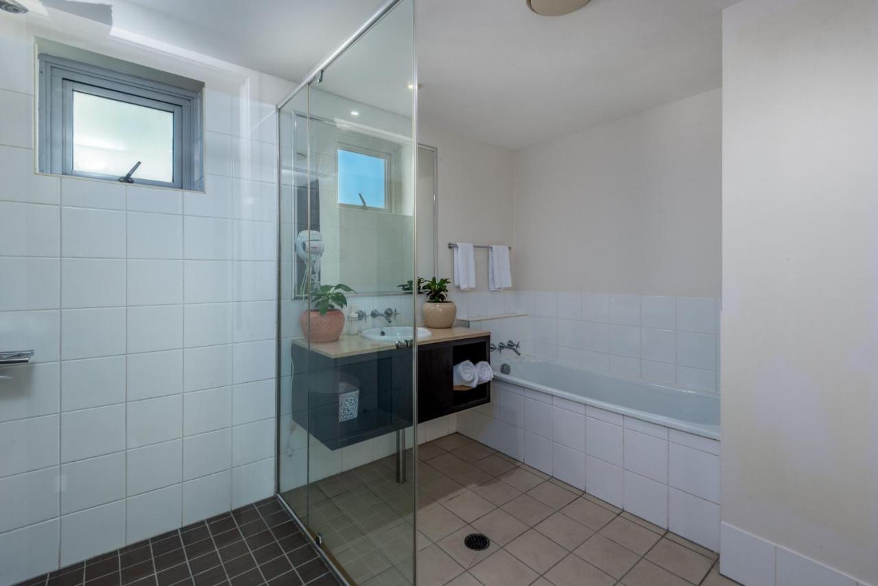 The Harbour View Condo Κερνς Εξωτερικό φωτογραφία