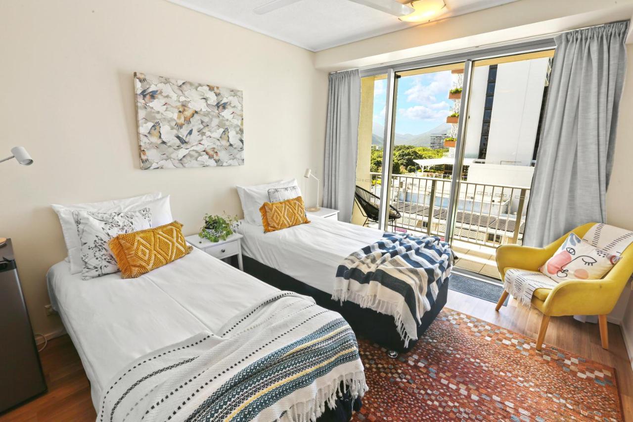 The Harbour View Condo Κερνς Εξωτερικό φωτογραφία